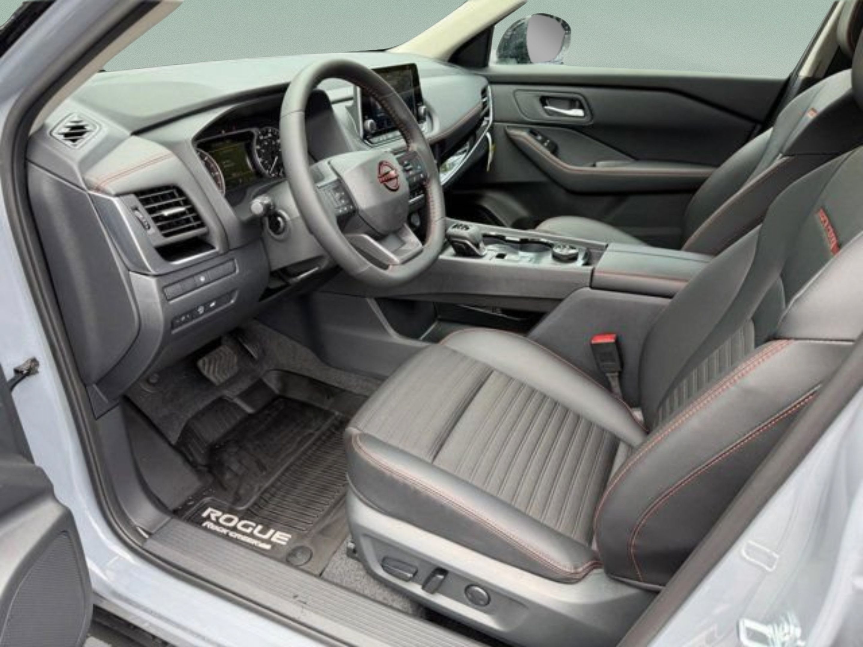 Used 2026 Nissan Rogue SV AWD/4WD image 12