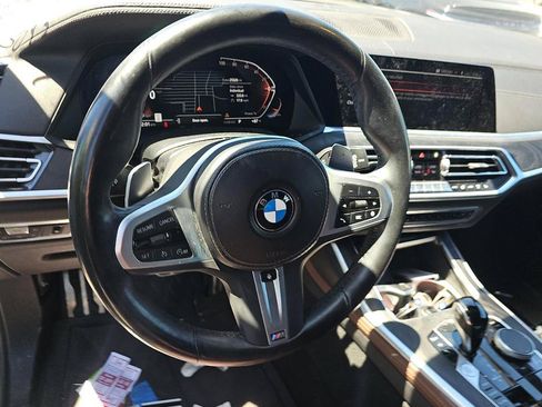 Used 2022 BMW X7 xDrive40i w/ M Sport Package AWD/4WD image 9