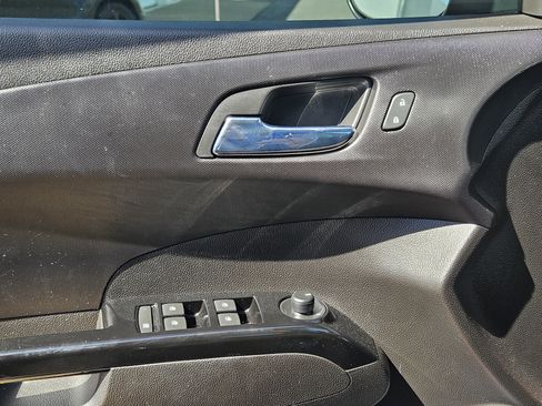 Used 2020 Chevrolet Sonic LT image 24