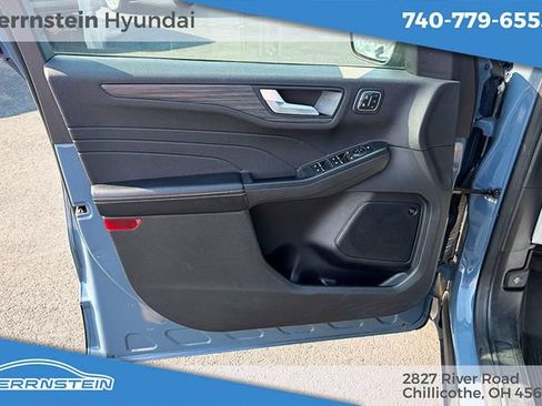 Used 2023 Ford Escape Platinum w/ Premium Technology Package AWD/4WD image 14