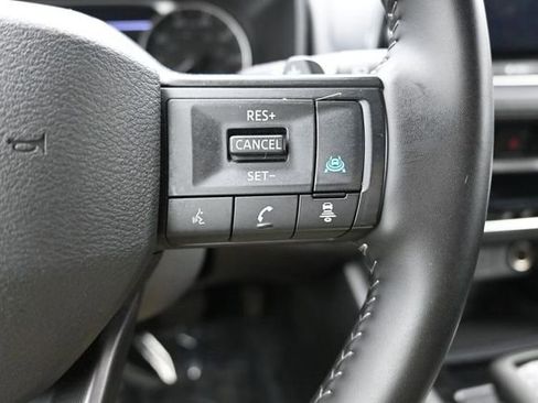 Used 2025 Nissan Rogue SV AWD/4WD image 20