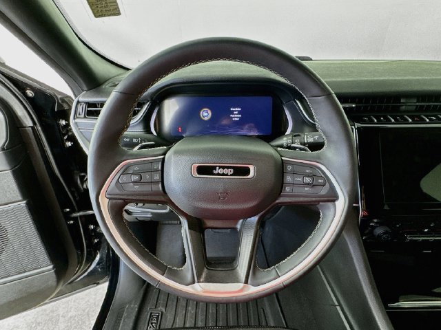 Used 2024 Jeep Grand Cherokee Altitude AWD/4WD image 14