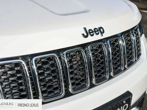 Used 2019 Jeep Grand Cherokee Limited w/ Luxury Group II image 11