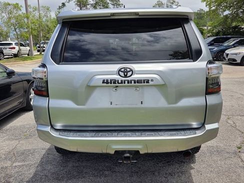 Used 2016 Toyota 4Runner SR5 RWD image 3