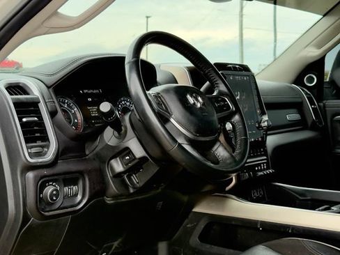 Used 2024 RAM 3500 Laramie AWD/4WD image 18