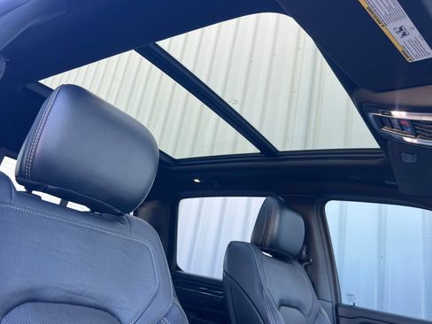 Used 2019 RAM 1500 Sport w/ Leather & Sound Group AWD/4WD image 13