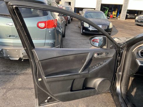 Used 2010 MAZDA MAZDA3 i Touring FWD image 17
