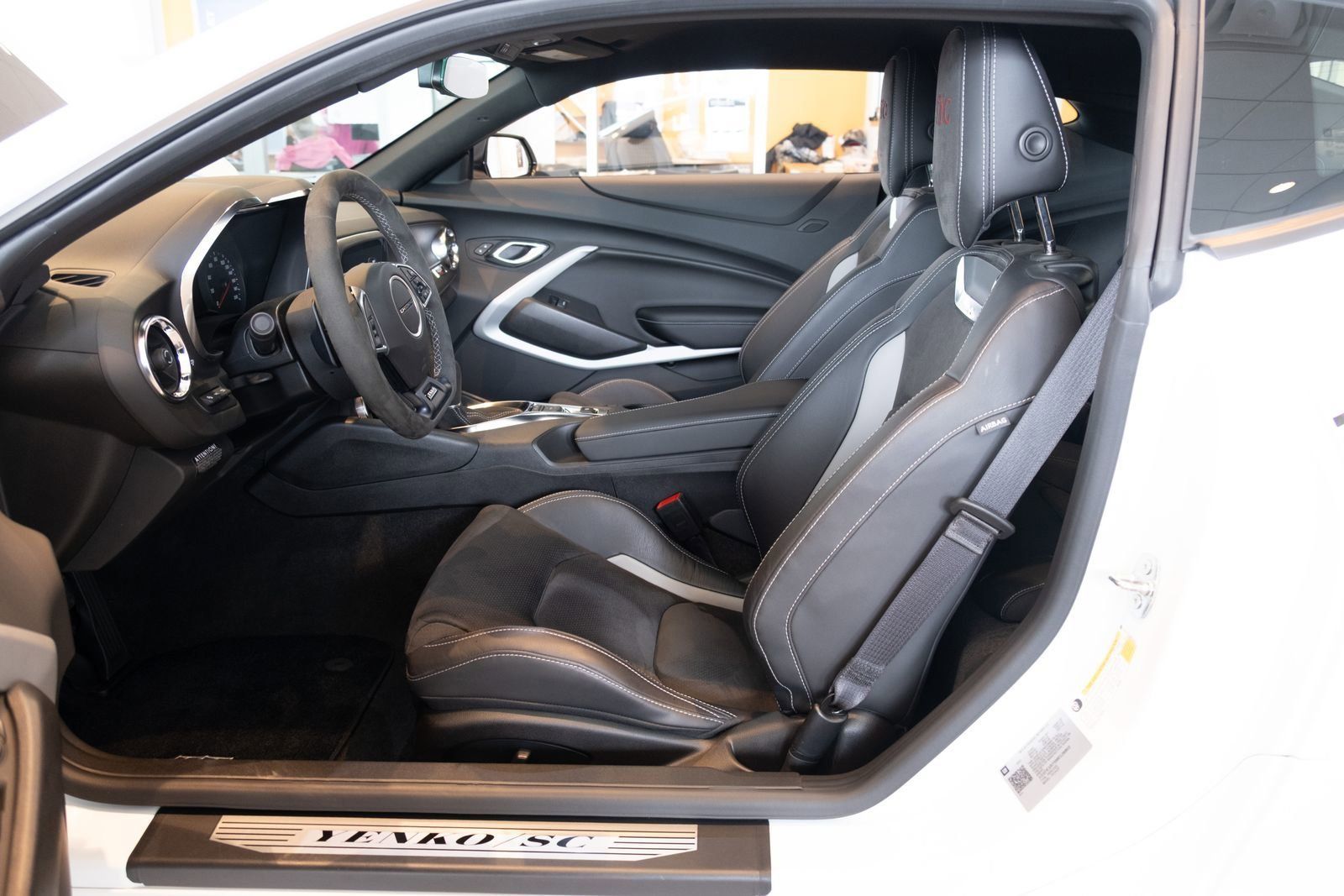Used 2021 Chevrolet Camaro SS RWD image 7