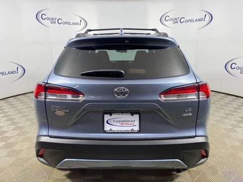 Certified 2024 Toyota Corolla Cross LE image 5