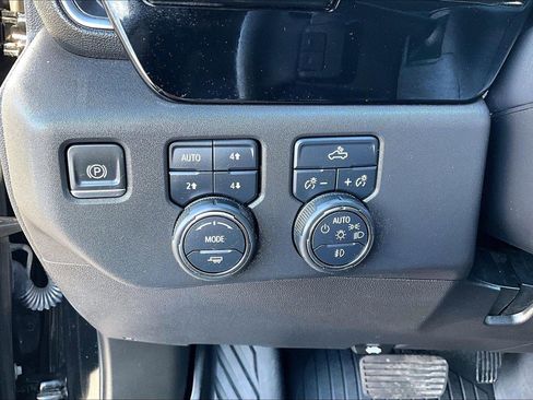 Used 2024 Chevrolet Silverado 1500 LT Trail Boss w/ Convenience Package II image 34