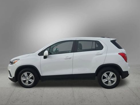 Used 2020 Chevrolet Trax LS image 3