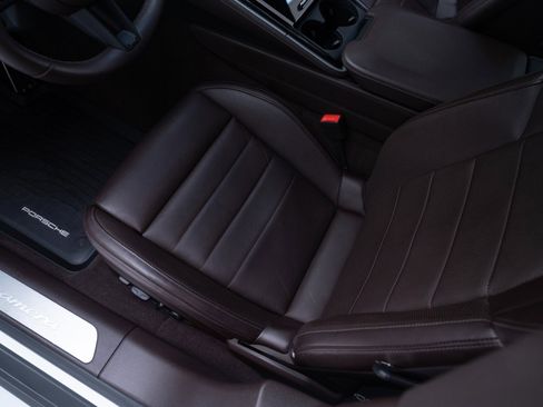 Certified 2024 Porsche Panamera image 16