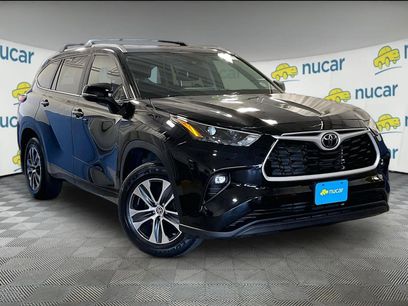 Used 2023 Toyota Highlander XLE