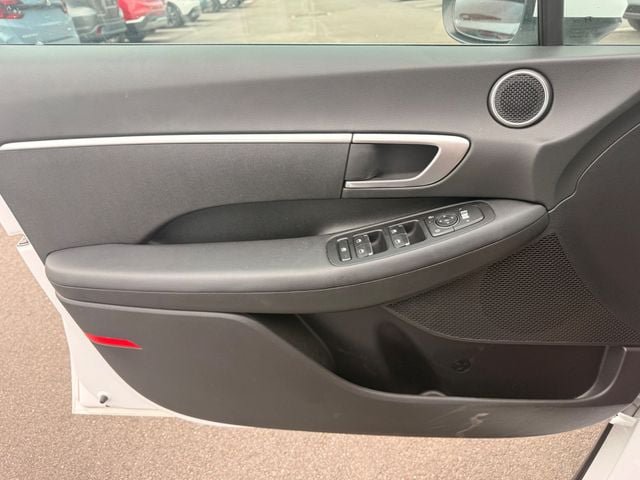 Used 2026 Hyundai Sonata SE FWD image 6