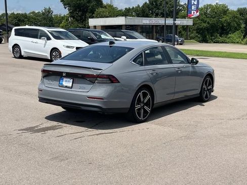 Used 2024 Honda Accord Sport image 4
