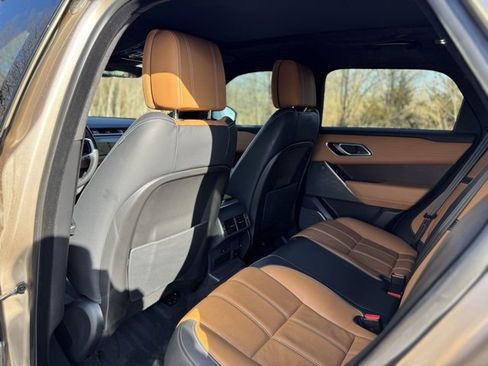 Used 2022 Land Rover Range Rover Velar R-Dynamic HSE image 13