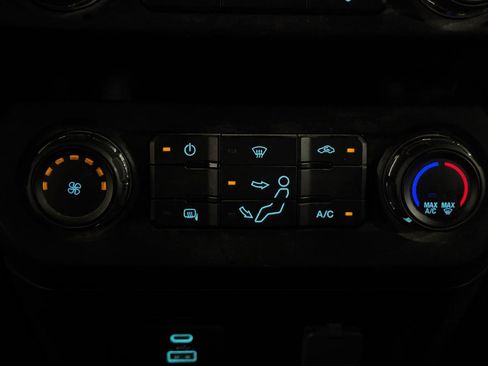 Used 2020 Ford F450 XLT AWD/4WD image 6