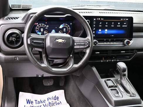 Used 2024 Chevrolet Colorado W/T image 29