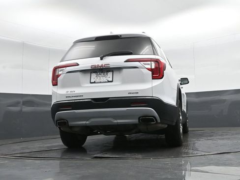 Used 2023 GMC Acadia SLT image 32