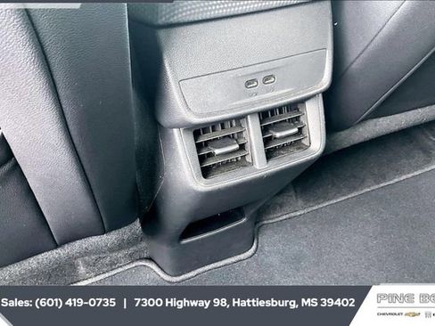 Used 2025 Chevrolet Equinox RS w/ Safety and Technology Package image 23
