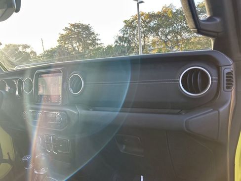 Used 2023 Jeep Wrangler Unlimited Sahara w/ Cold Weather Group image 26