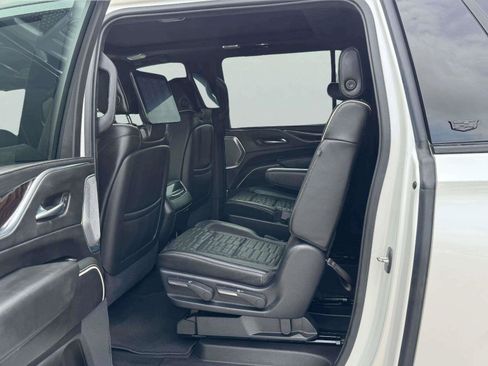 Used 2021 Cadillac Escalade ESV Premium Luxury Platinum AWD/4WD image 32