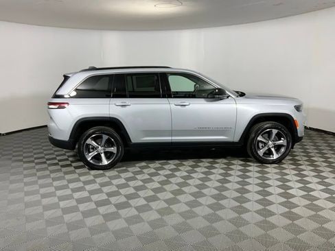 Used 2024 Jeep Grand Cherokee Limited 4xe w/ Luxury Tech Group II image 12