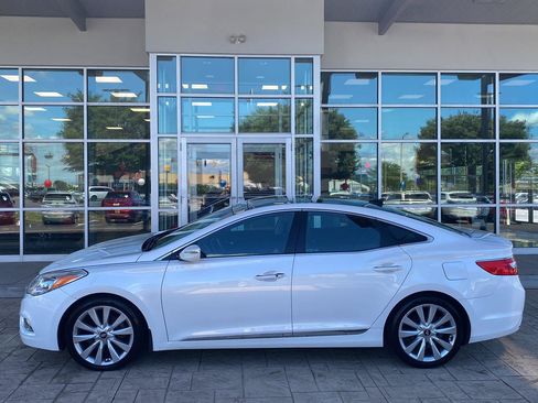 Used 2014 Hyundai Azera Limited w/ Option Group 02 FWD image 4