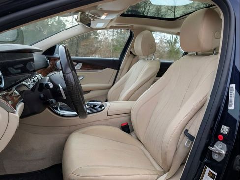 Used 2018 Mercedes-Benz E 300 4MATIC w/ Premium 2 Package image 15