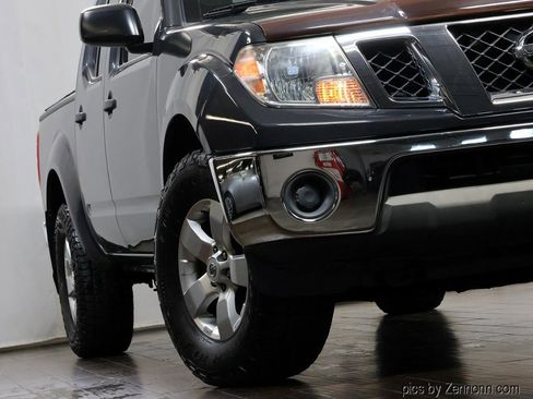 Used 2010 Nissan Frontier SE AWD/4WD image 4