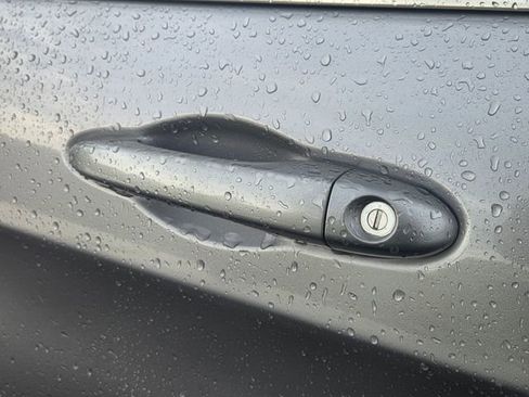 Used 2019 Jeep Cherokee Latitude w/ Cold Weather Group AWD/4WD image 22