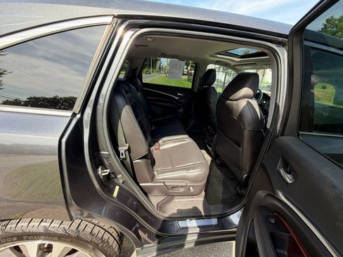 Used 2016 Acura MDX w/ Technology Package AWD/4WD image 16