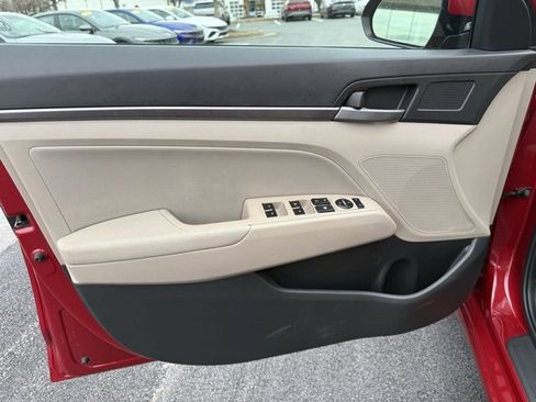 Used 2017 Hyundai Elantra Value Edition image 11