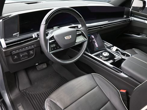 Used 2026 Cadillac Escalade Sport w/ Touring Package image 22