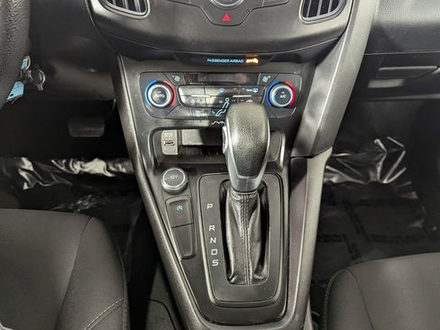 Used 2017 Ford Focus SE image 14