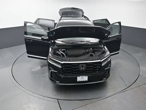 Used 2023 Honda Pilot Touring image 56