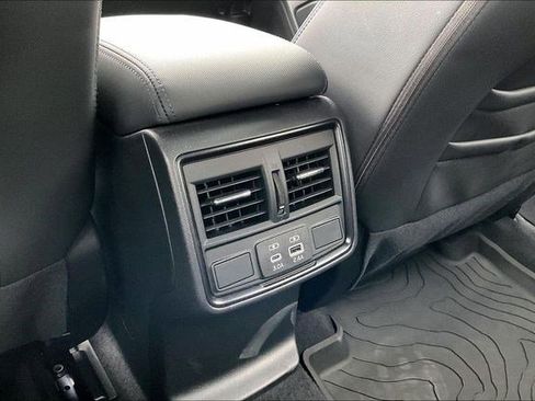 Used 2025 Subaru Forester Limited w/ Popular Package #2 image 38