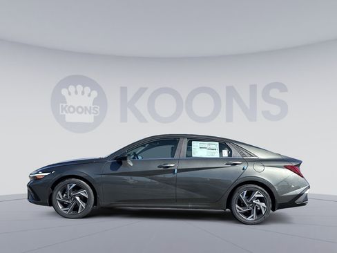 New 2026 Hyundai Elantra Limited image 2