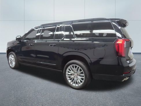 Used 2025 GMC Yukon XL Denali w/ Sun & Power Step Package AWD/4WD image 6