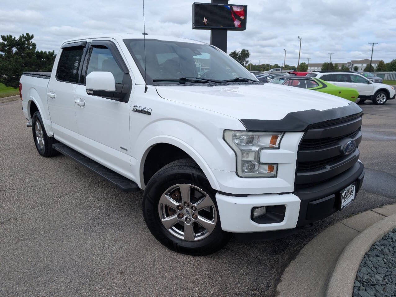 Used 2015 Ford F150 Lariat w/ Equipment Group 502A Luxury AWD/4WD image 3