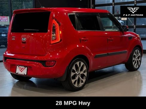 Used 2013 Kia Soul ! FWD image 3