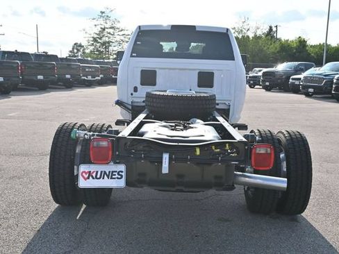 New 2026 RAM 5500 Tradesman w/ Chrome Appearance Group AWD/4WD image 12