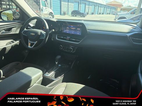 Used 2024 Chevrolet TrailBlazer LT w/ Convenience Package AWD/4WD image 30