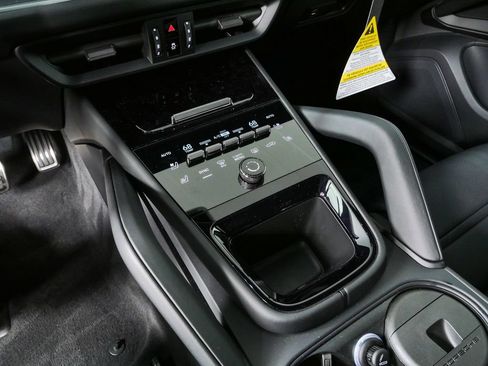 New 2026 Porsche Cayenne GTS AWD/4WD image 18