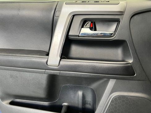 Used 2017 Toyota 4Runner SR5 Premium image 20