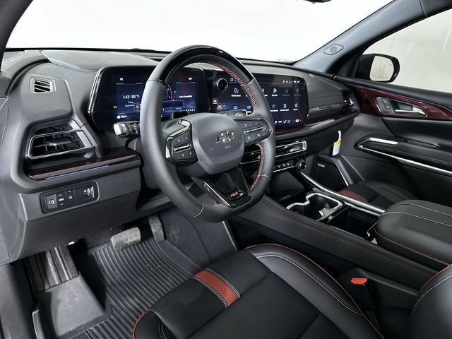 New 2027 Chevrolet Traverse RS w/ LPO, Floor Liner Package FWD image 11