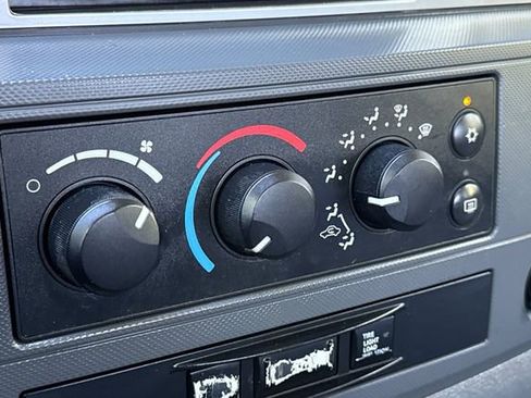 Used 2009 Dodge Ram 2500 Truck SLT w/ Popular Equipment Group AWD/4WD image 27