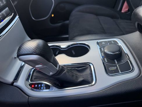 Used 2019 Jeep Grand Cherokee SRT AWD/4WD image 44