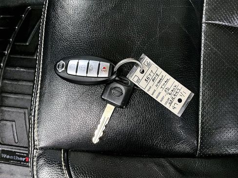 Used 2018 Nissan Titan PRO-4X image 36