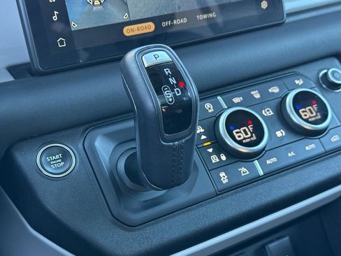 Used 2024 Land Rover Defender 110 S image 24